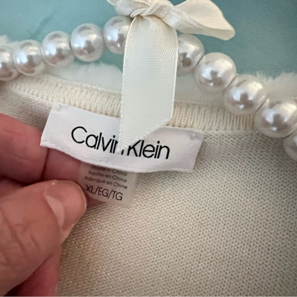 Calvin Klein White Faux Fur Shrug - Picture 2 of 3